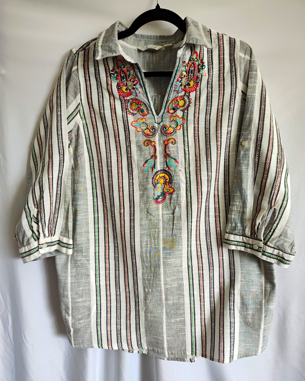 Caffé Marrakech Plus 1X White Gray Striped Embroidered V-Neck 3/4 Tunic